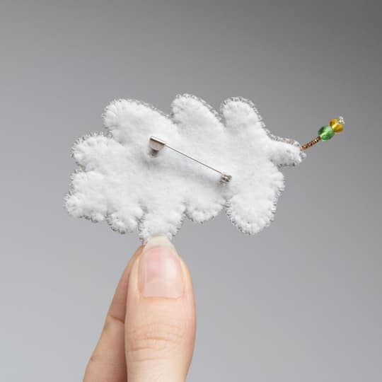 Charivna Mit Oak Leaf Brooch Crystal Art Beadwork Kit